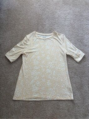 Nine West Cream and White Leopard Short Sleeve Tee
